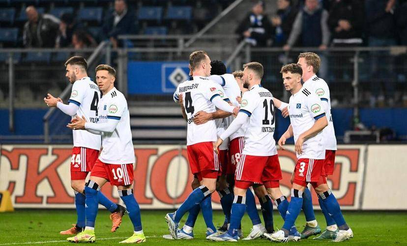 德甲德比生死斗：汉堡近期稳扎稳打保中游，圣保利低迷陷混战能否客场破局？